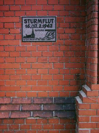 High water mark of the 1962 flood at a church in Hamburg-Moorburg High water mark of the 1962 flood at a church in Hamburg-Moorburg
